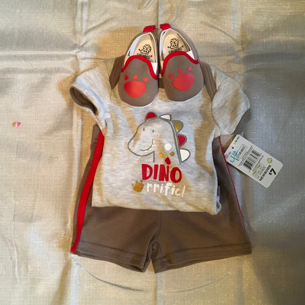 Baby’s 3 piece outfit